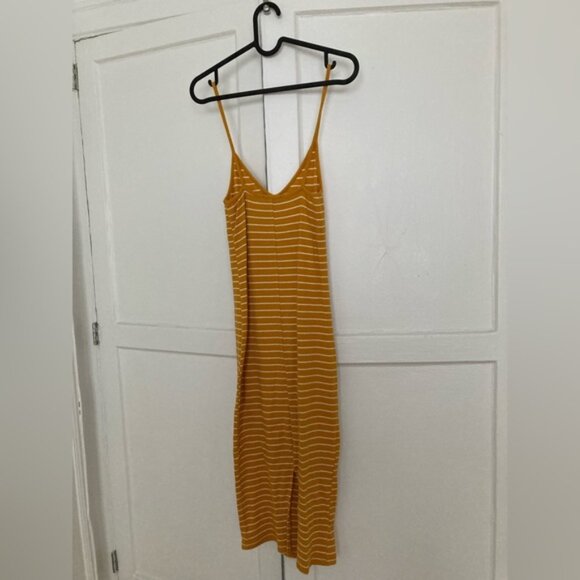 Forever 21 Midi dress - Picture 2 of 3